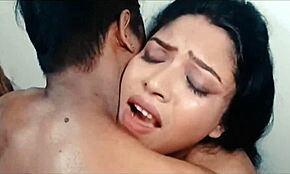 Он говорит: Я 18-летний продавец лифчиков, трахающий эту красивую бенгальскую бхабхи с четким аудио