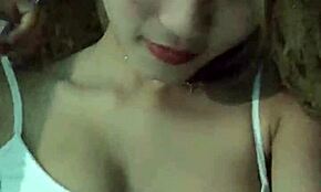 Fühle mich so wild mit süßer vietnamesischer Teen in skandalösem JAV-Clip