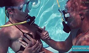 ミニー・マンの水中フェラスキルに圧倒される