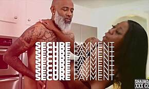 เคียร่าล่อและขี่ช่างซ่อมในปะทะสุดร้อน