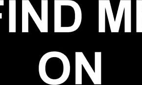 金发18+少女在网红上用性感动作闪内裤