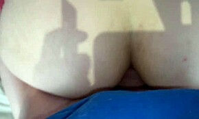 จับเพื่อนบ้านมาทุบก้นแรงแล้วฉีดน้ำเงี่ยนเต็มก้น