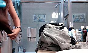 Ketelanjangan Santai Tertangkap Cam dengan Brunette Amatir Cantik