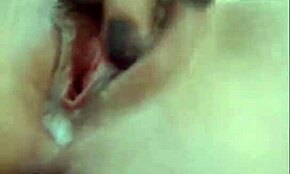 뻔뻔한 여친, 뒷좌석에서 자위하는 야동!