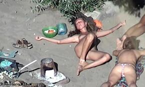 Slim Teen SHOWS OFF Amateur Pussy in Voyeur Clip