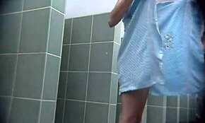 เฮ้ย! สาวก้นกระชับอาบน้ำเปลือยร้อนแรงในกล้องซ่อน!