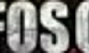 Horká malá 18+ babe špehuje milf, čo cucá kokot v posteli.