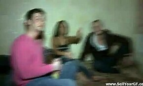 Mantan Pacar Gila Balas Dendam dengan Pesta Gangbang Liar