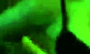 Paląca eks dziewczynka zdejmuje legginsy, tańczy uwodzicielsko, pokazuje idealną dupę i cipkę na webcamie