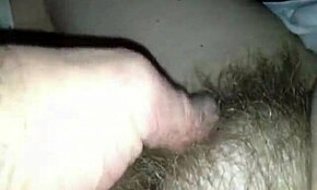 Kjærestes Hårete Muff Fingret Lidenskapelig i Nær Amatør Action