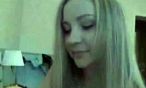 Пьяные девушки 18+ раздеваются догола в горячей душевой сцене