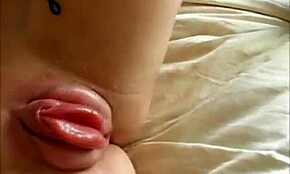 hey slut, wanna show off that kinky pussy play tonight?