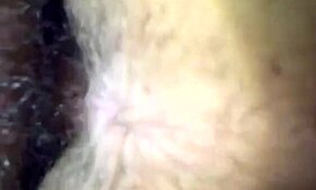 Omule, nu pot nici măcar... futut brutal cu această bimbo păroasă care se face futută tare pe pat în POV apropiat