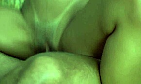 Brasilianske Babi Fantini gir happy ending-massasje med Tony Tigrão