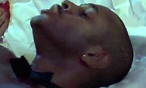 Hei, vil du se denne mørkhårede italienske hore med hårete fitte gå amok i interracial doggystyle? Har du noen kink for nærbilde fotjobber?