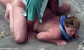 Amatrice soumise baisée à plat ventre sur plage en secret