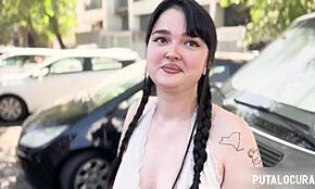 Putalocura - Busty Španělská Bruneta Polyká Spermu Přítele v Horkém Klipu