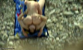 69-action på nudiststrand i HD