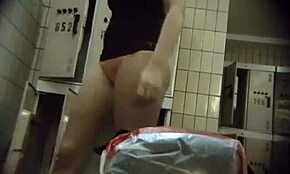 Ты в курсе курящих горячих толстушек, переодевающихся в секретных комнатах?