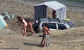 היי, רוצה לראות נודיסטית נערה 18+ קינקית חונה ומשתוללת במצלמה?