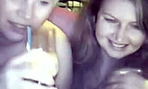 Горячая толстая бабуля кончает парню минетом на вебкамере