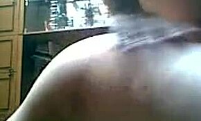 Milf iz susedstva dobija crni kurac od prijatelja