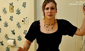 Dulce amateur borracha ansía acción salvaje en el baño.