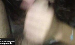 Ruská priateľka cmúľa vtáka v surovom domácom videu