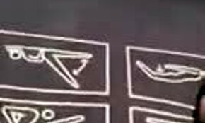 Exhibicionista si drká svoj tvrdý kohút otvorene na preplnenej pláži