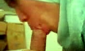 Burkalı Tatlı Kadın Özelde Kalın Sike Yoğun Derin Boğaz Yapıyor