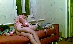 Cerita: Cewek mabuk ini pingsan telanjang. Cowok ambil kesempatan ngentot dia.