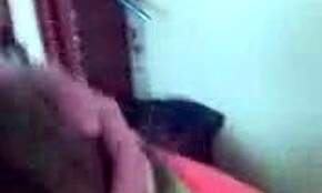 Ljubka mlada 18+ srka fantov trdi kurac na javnem