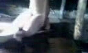 ねえベイブ、今日私の巨乳洗うの見てよ