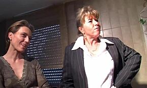 Želiš videti to debelo Evropejko dobiti divji POV obrazni seks?