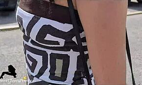 Szeretem filmezni barátnőm őszinte pillanatait sétálás közben. Hatalmas segge lopja a show-t!