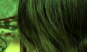 Amatérka ukazuje perfektný zadok v domácom videu