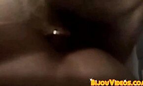 Смотрю, как худой молодой парень 18+ принимает глубоко в душе