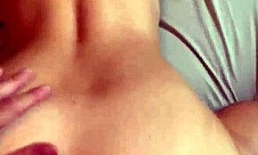 Latina cubana si piega per cazzo mostro, scopata fino all'orgasmo in pov