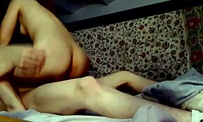 La coppia di giovani più romantica che fa l'amore in HD mozzafiato