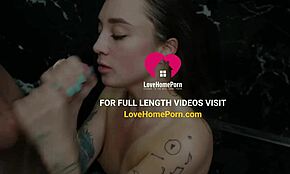 Vau! Tetovirana brineta se jebe jako od potpunog stranca!