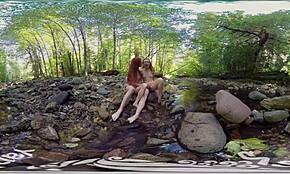 Ana, Molly i Belle se igraju napolju