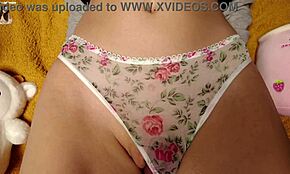 学校の友達が勉強に来たけど結局クリームパイ！