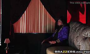 Brazzers - Alura Jenson ทุบหีในปิกอัพสุดป่า