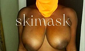 肮脏前女友弯腰承受饥渴街头行动