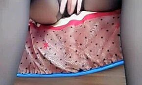 中国业余女神穿着高跟鞋和黑丝袜被操