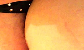 Bedstemor Carmen, vis mig den pind og pik i nærbillede!