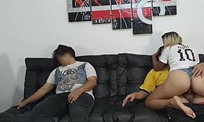 A férjem barátja megint könyörtelenül szétfúr keményen