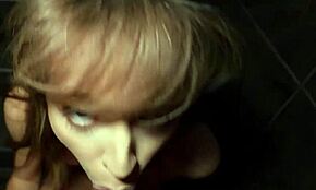 Seksi Leila Cove Charles Dera'nın kalın yarığını beğenerek sertçe sikildi