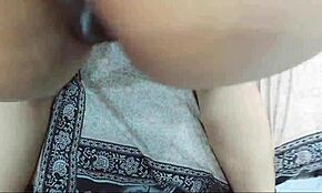 Indisk stedbror kommer dybt i sin stedsøsters stramme røv mens forældre er ude