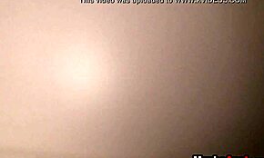 Курва Али Мей получава тесния си задник разтегнат широко в публичен POV секстейп